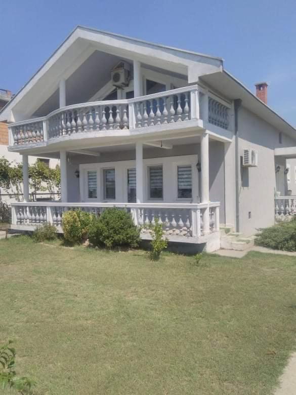 Prima House *