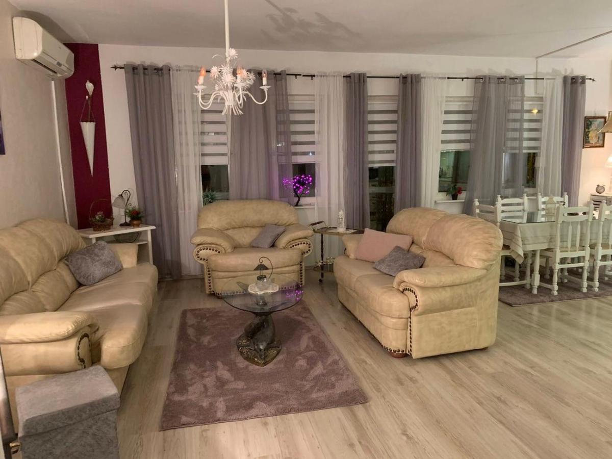 Prima House *